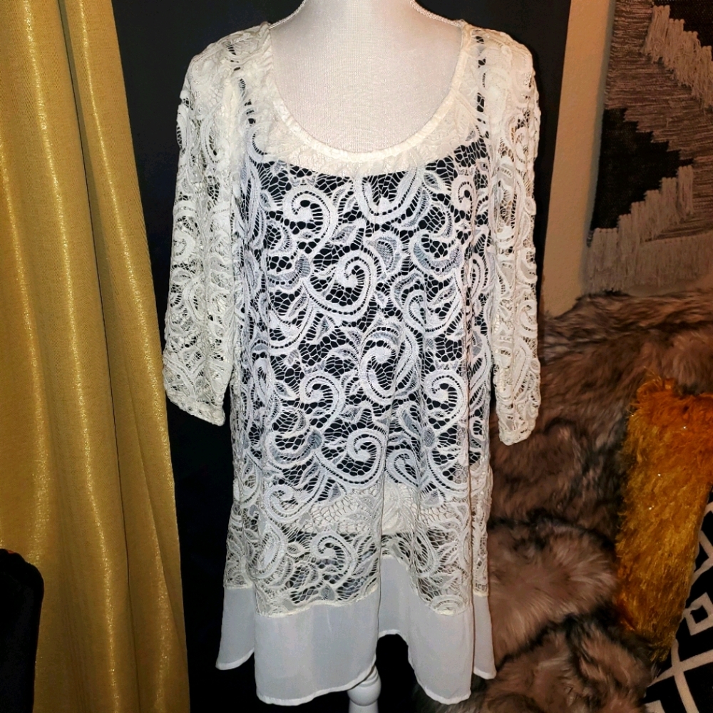 Long Sleeve Lace Tunic